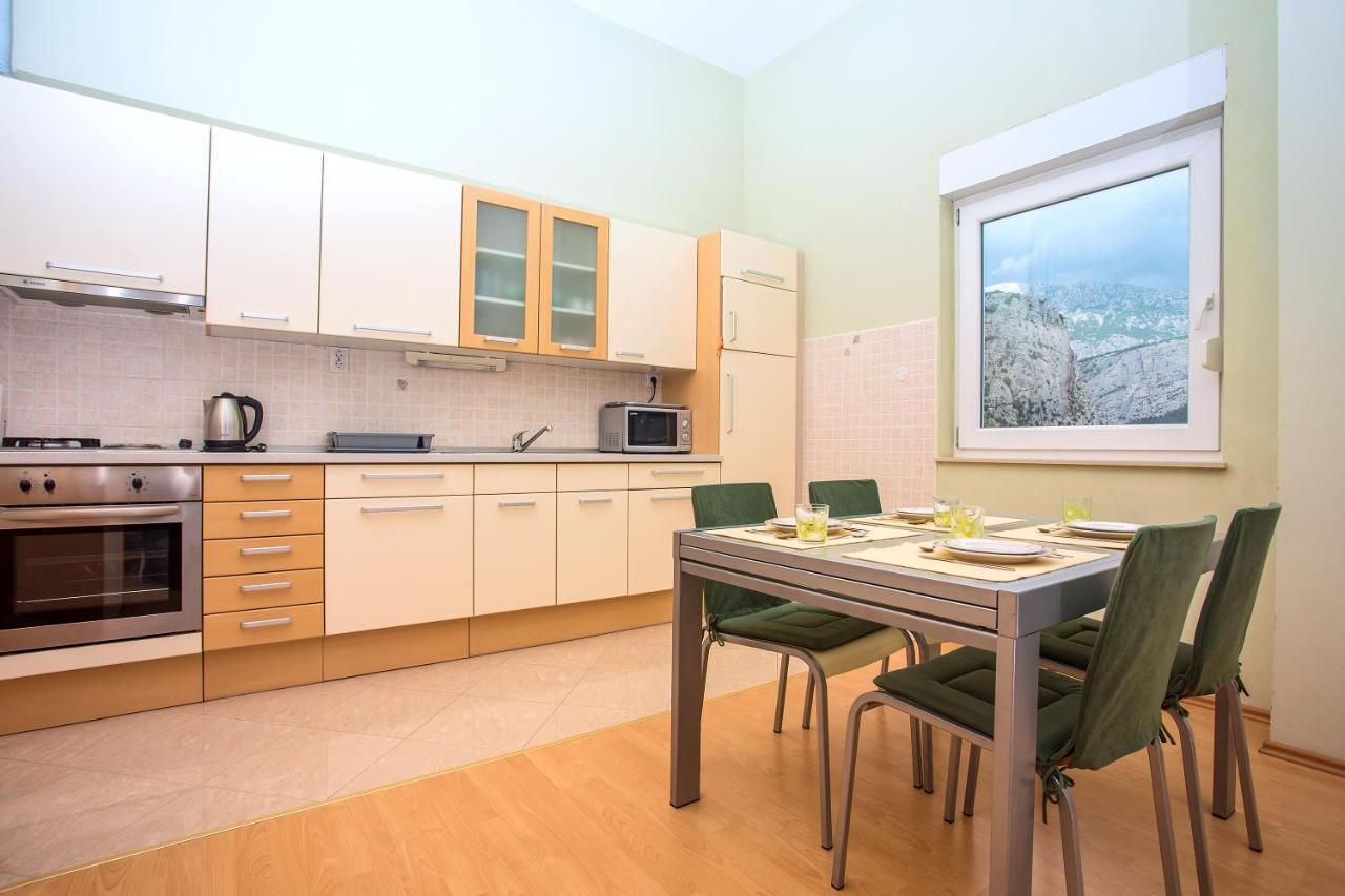 Apartmani Ribnjak Seka Omiš Eksteriør billede