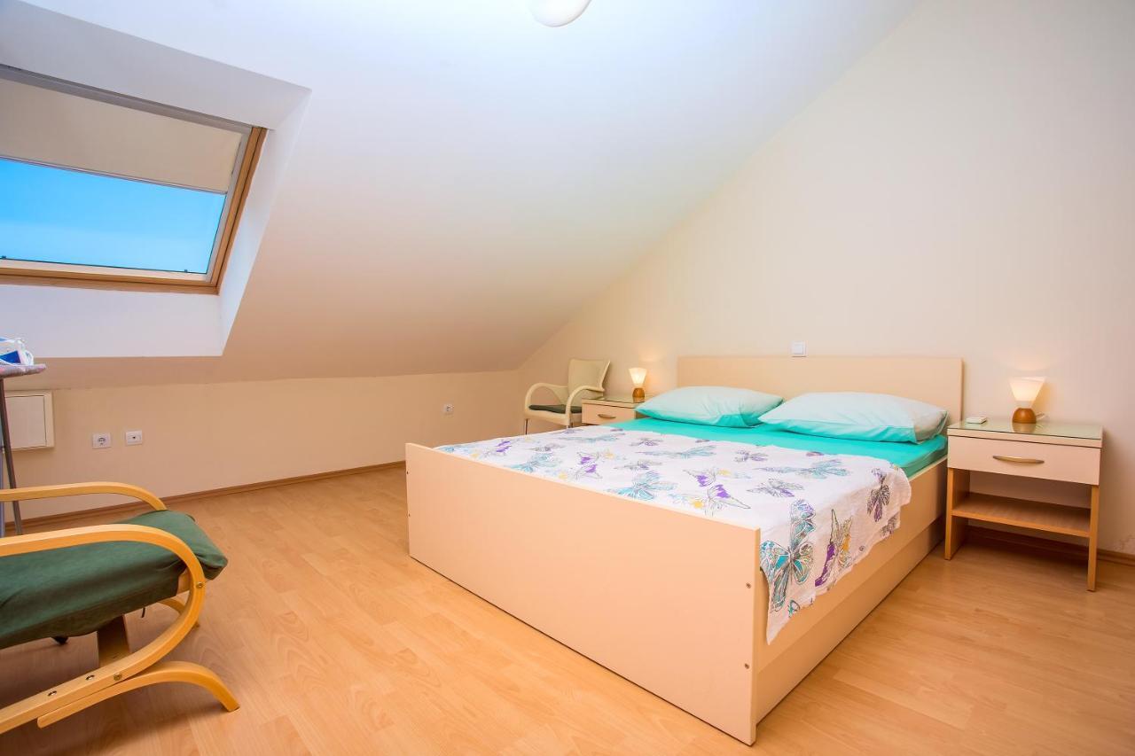 Apartmani Ribnjak Seka Omiš Eksteriør billede