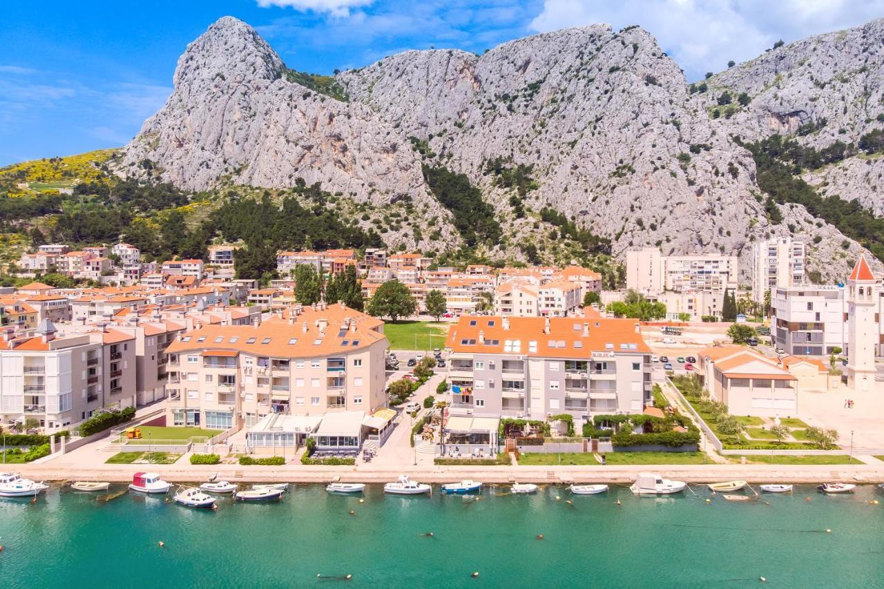 Apartmani Ribnjak Seka Omiš Eksteriør billede